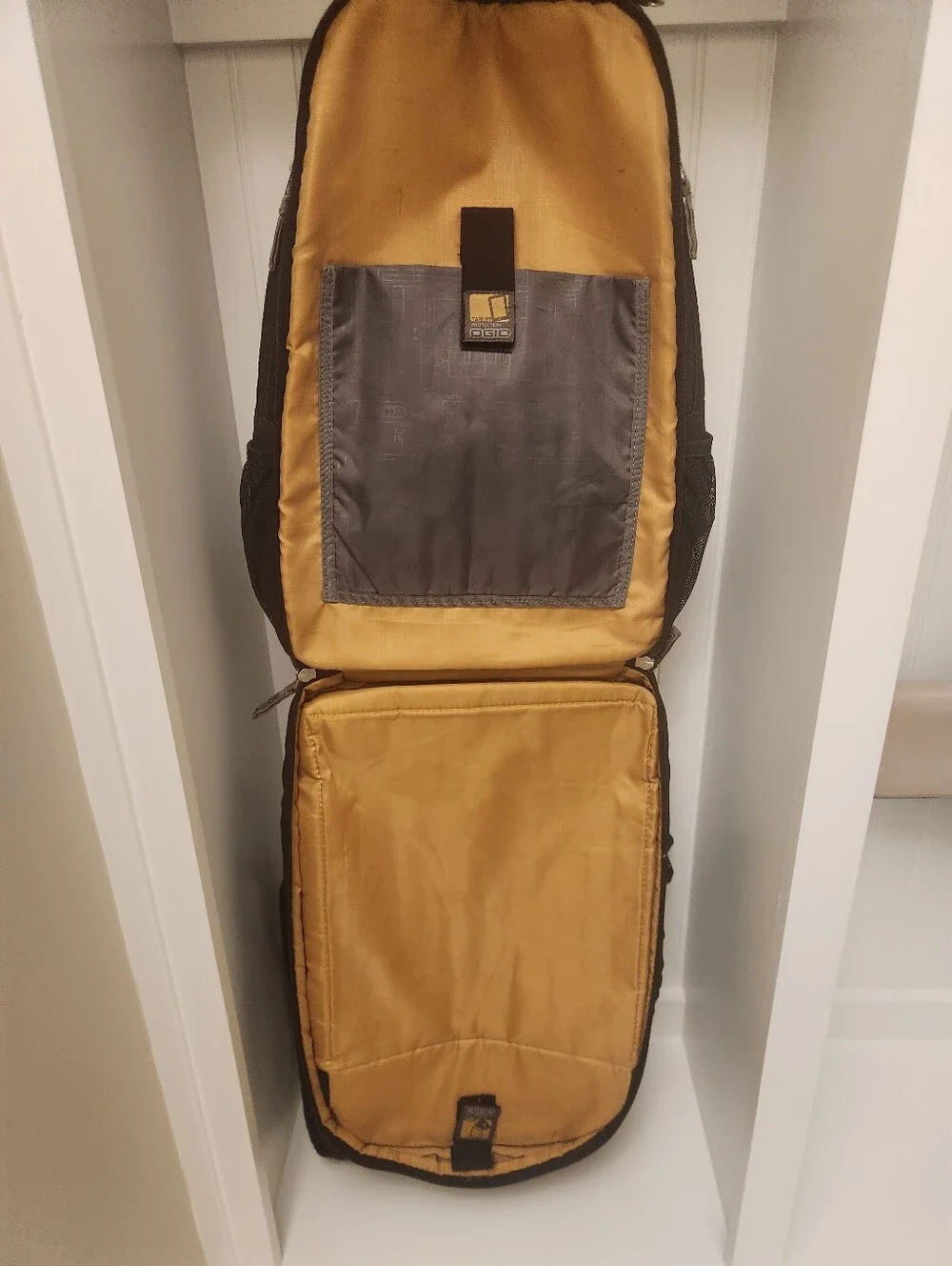 OGIO Black Men's Organizer Backpack with Silver Accents